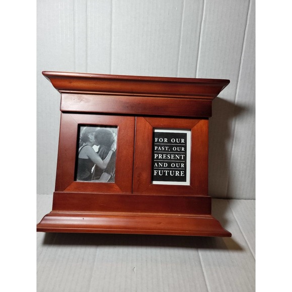 Jared Jewelers 3 in 1 wood Picture Frame - Picture 1 of 4